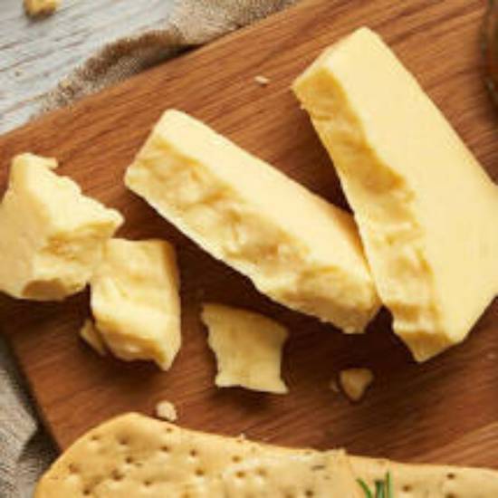 Order 808 SEAHIVE CHEDDAR - BEEHIVE CHEESE CO. food online from Forma store, Santa Monica on bringmethat.com