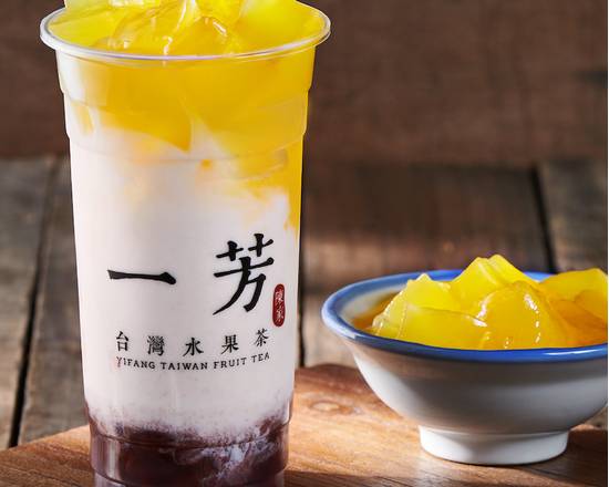 Order 蜜紅豆粉粿鮮奶 Red Bean Mochi Cake Latte food online from Yi Fang Taiwan Fruit Tea store, Berkeley on bringmethat.com