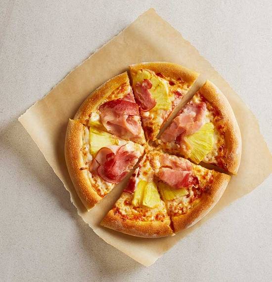 Order KIDS HAWAIIAN PIZZA food online from California Pizza Kitchen store, Orlando on bringmethat.com