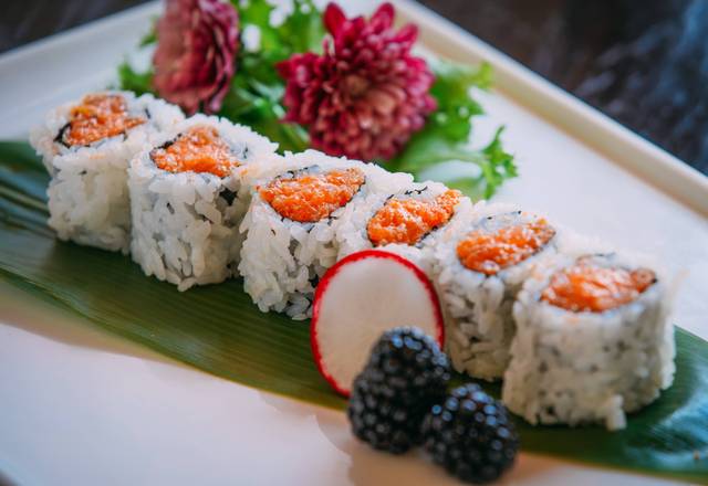 Order Spicy Salmon Roll food online from Sushi Pirate store, North Aurora on bringmethat.com