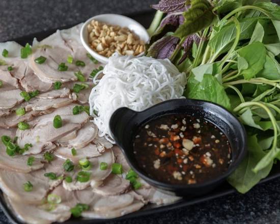 Order Khay Thịt Giò Heo Cuốn Bánh Tráng "Quán Mii" food online from Quan Mii Fountain Valley store, Fountain Valley on bringmethat.com