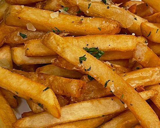 Order House Seasoned Fries food online from Three Kings Pub By Dirk Flanigan store, Arlington Heights on bringmethat.com