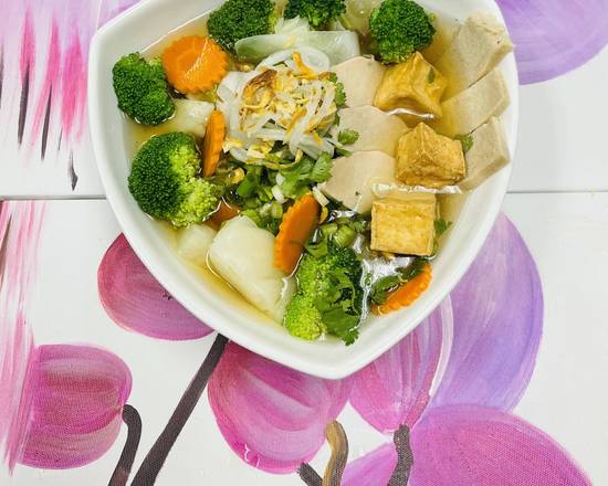 Order V11. Combination Noodle Soup food online from Pho Binh Minh store, Maple Valley on bringmethat.com