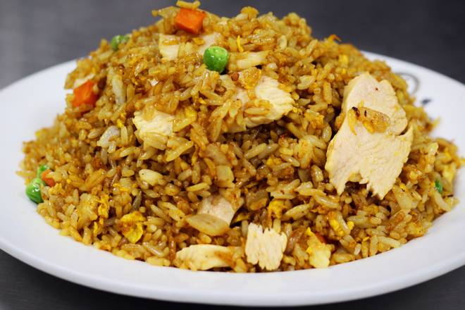 Order R2. Chicken Fried Rice (Qt) food online from Captain King's Seafood City store, Memphis on bringmethat.com