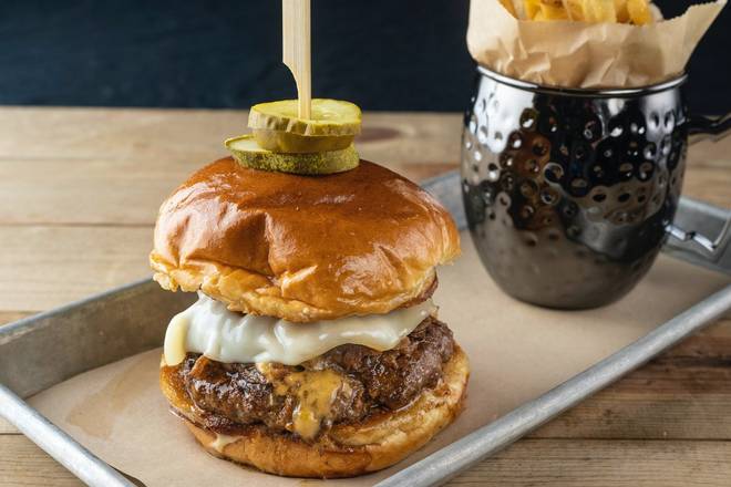 Order Gastroburger food online from Bar Louie store, Orlando on bringmethat.com