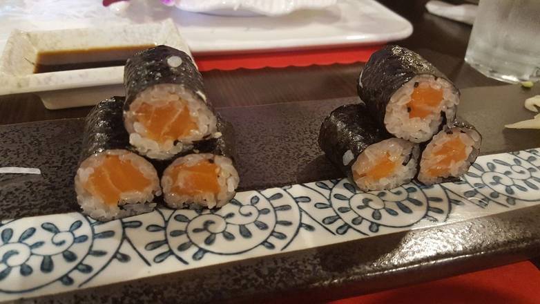 Order Salmon Roll (6 pcs) food online from Sushi Bear Sushi & Grill store, Jacksonville on bringmethat.com