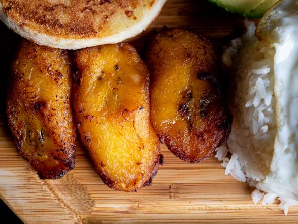 Order Platano Maduro food online from La Parrilla Latin Food Llc store, Chicago on bringmethat.com