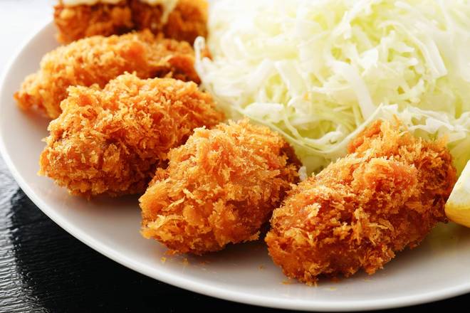 Order Japanese Fried Oysters (5 pcs) (炸生蚝(5 只)) food online from Kyuramen 九汤屋 store, Cherry Hill on bringmethat.com