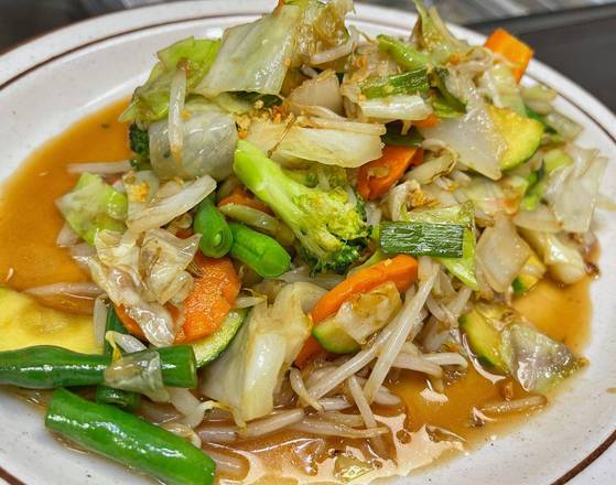 Order E.8 Mix Vegetables food online from E & T Thai Food store, Lone Tree on bringmethat.com
