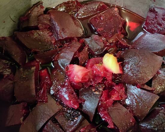 Order Beet Salad food online from Soup Nazi Kitchen store, Everett on bringmethat.com