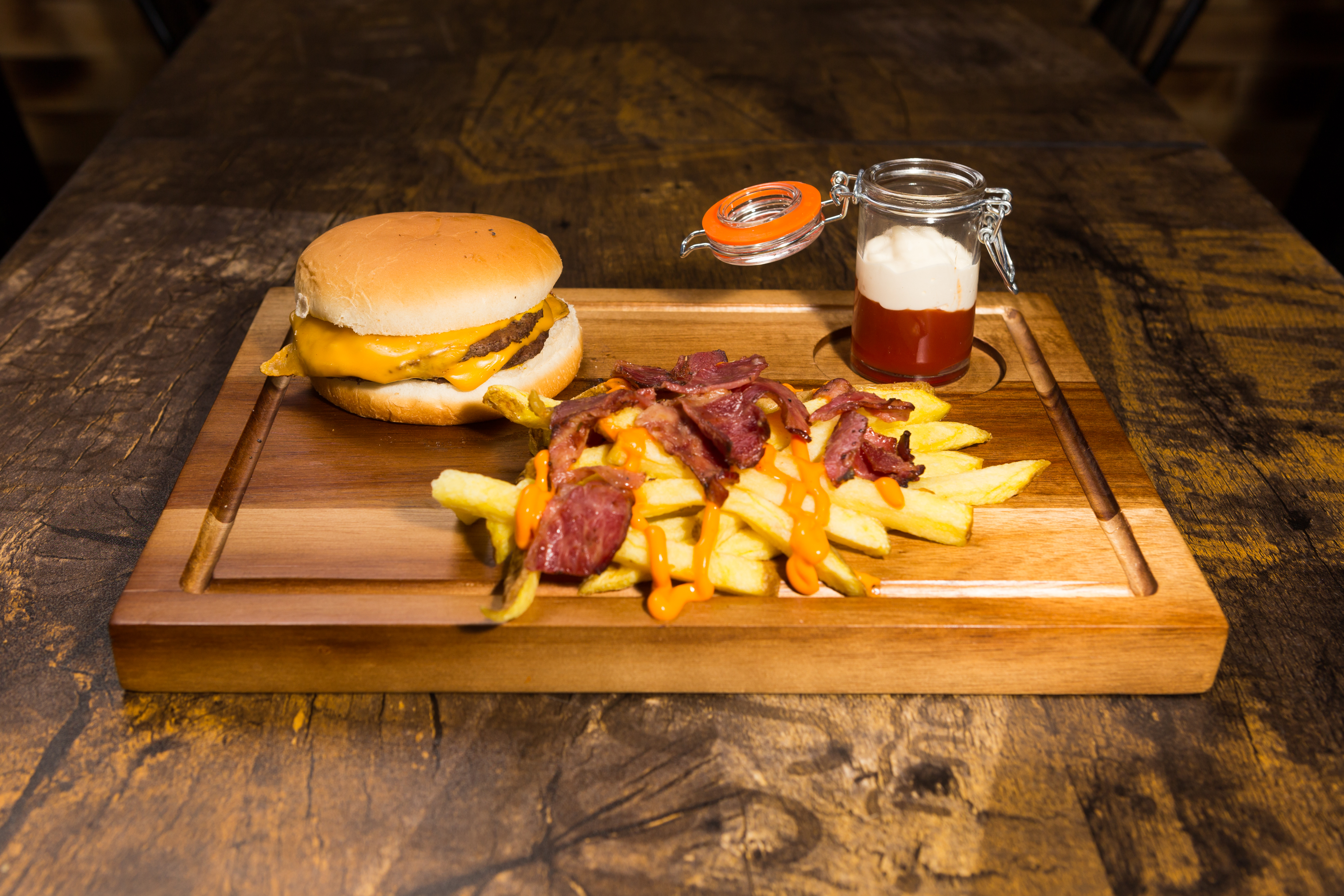 Menu double cheeseburger