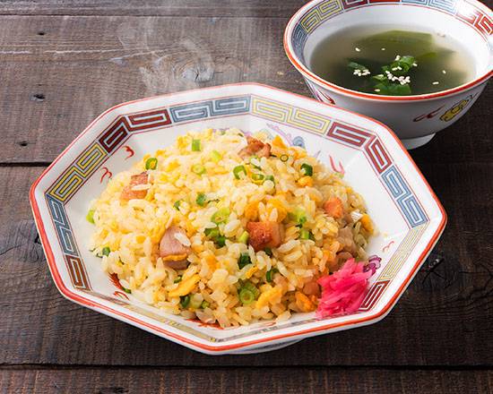 岡山での炒飯総本家 中華 チャーハン 餃子 岡山駅前店の宅配 出前 デリバリーを注文 テイクアウトメニューと値段 ウーバーイーツ