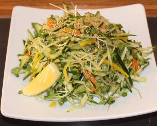 Order Japanese Veggie Salad  food online from Sushi King store, Santa Monica on bringmethat.com