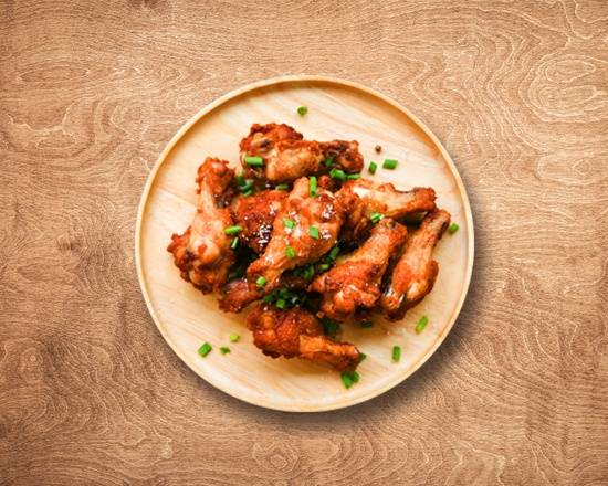 Order Classic Traditional Wings (6 pcs)  food online from The Wing Bar store, Columbia on bringmethat.com