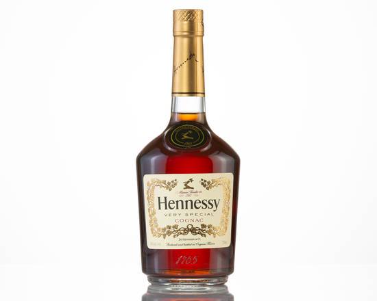 Order Hennessy VS, 750mL cognac (40.0% ABV) food online from Spirit Shoppe store, GAINESVILLE on bringmethat.com