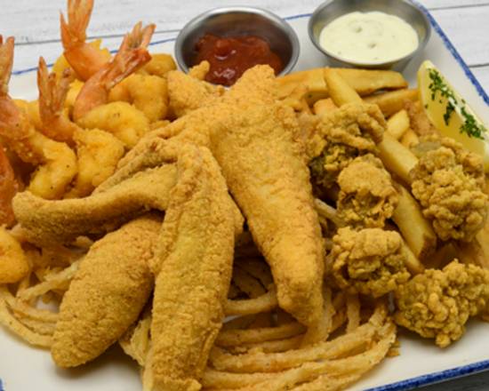 Order Fried Seafood Platter food online from Landry Seafood House store, San Antonio on bringmethat.com