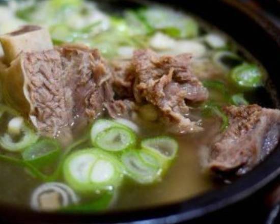 Order Galbi Tang/Beef Short Rib Soup food online from Gangnam Korean Restaurant store, Jacksonville on bringmethat.com