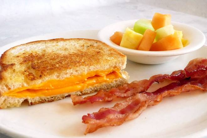 Order Kids Grilled Cheese food online from Broken Yolk Cafe store, San Marcos on bringmethat.com