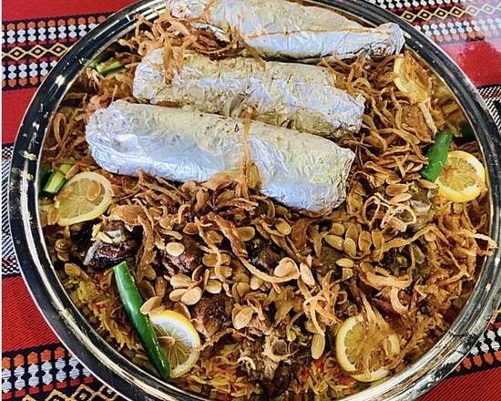 Order أطباق مشكلة من المندي اللحم و الحنيذ | (No.3) Mixed Dishes OF Haneeth AND Mandi Lamb food online from House Of Mandi store, Anaheim on bringmethat.com