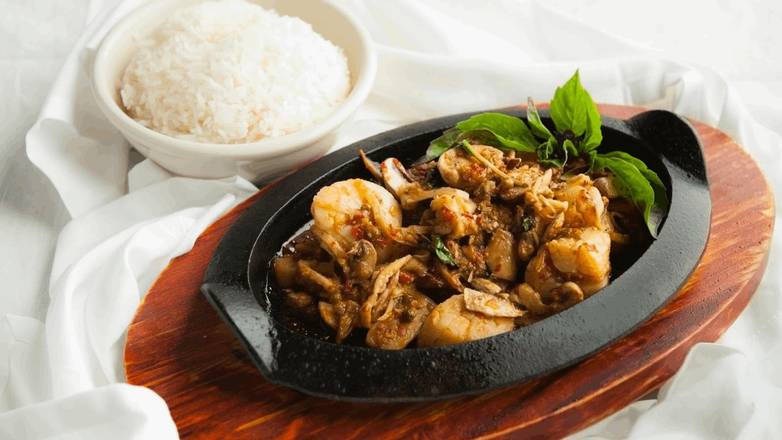 Order P16 Spicy Pad Cha ***** food online from Madam Mam's store, Bee Cave on bringmethat.com