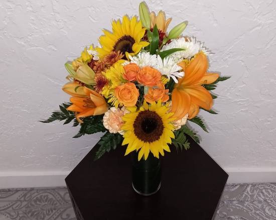 Order Fall Season Floral Arrangement food online from Claudia's Flowers store, North Miami on bringmethat.com