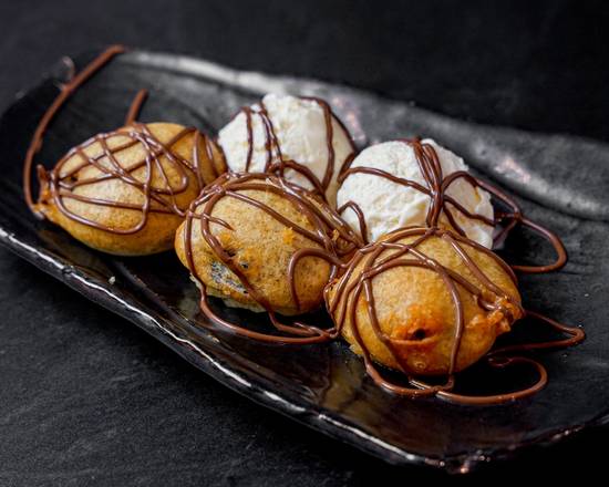 Order Oreo Tempura food online from Sushiato store, Miami on bringmethat.com