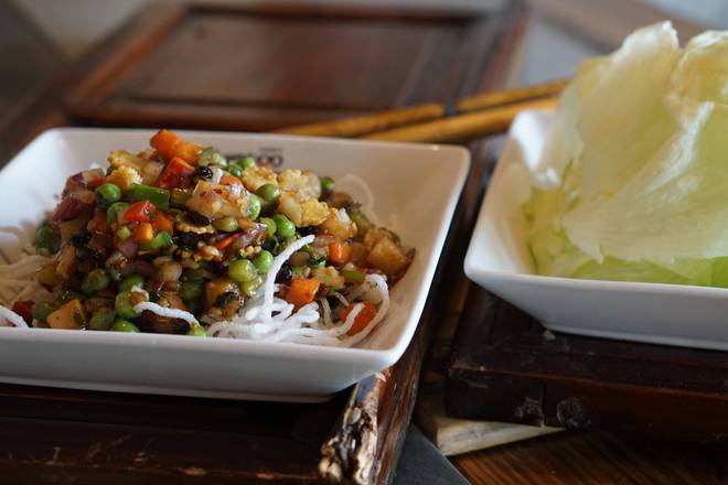 Order Veg Lettuce Wraps food online from Inchin Bamboo Garden store, Nashville on bringmethat.com
