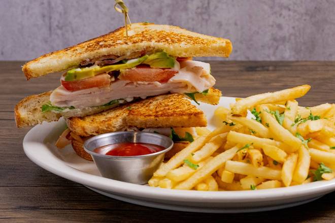 Order Classic Club Sandwich food online from 33 Taps store, Los Angeles on bringmethat.com