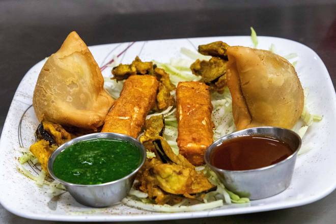 Order Veg Platter food online from Hot Masala Bistro store, Camp Hill on bringmethat.com