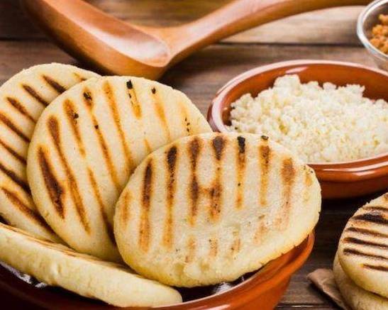 Order Arepa Blanca food online from Medellin Restaurant store, Coconut Creek on bringmethat.com