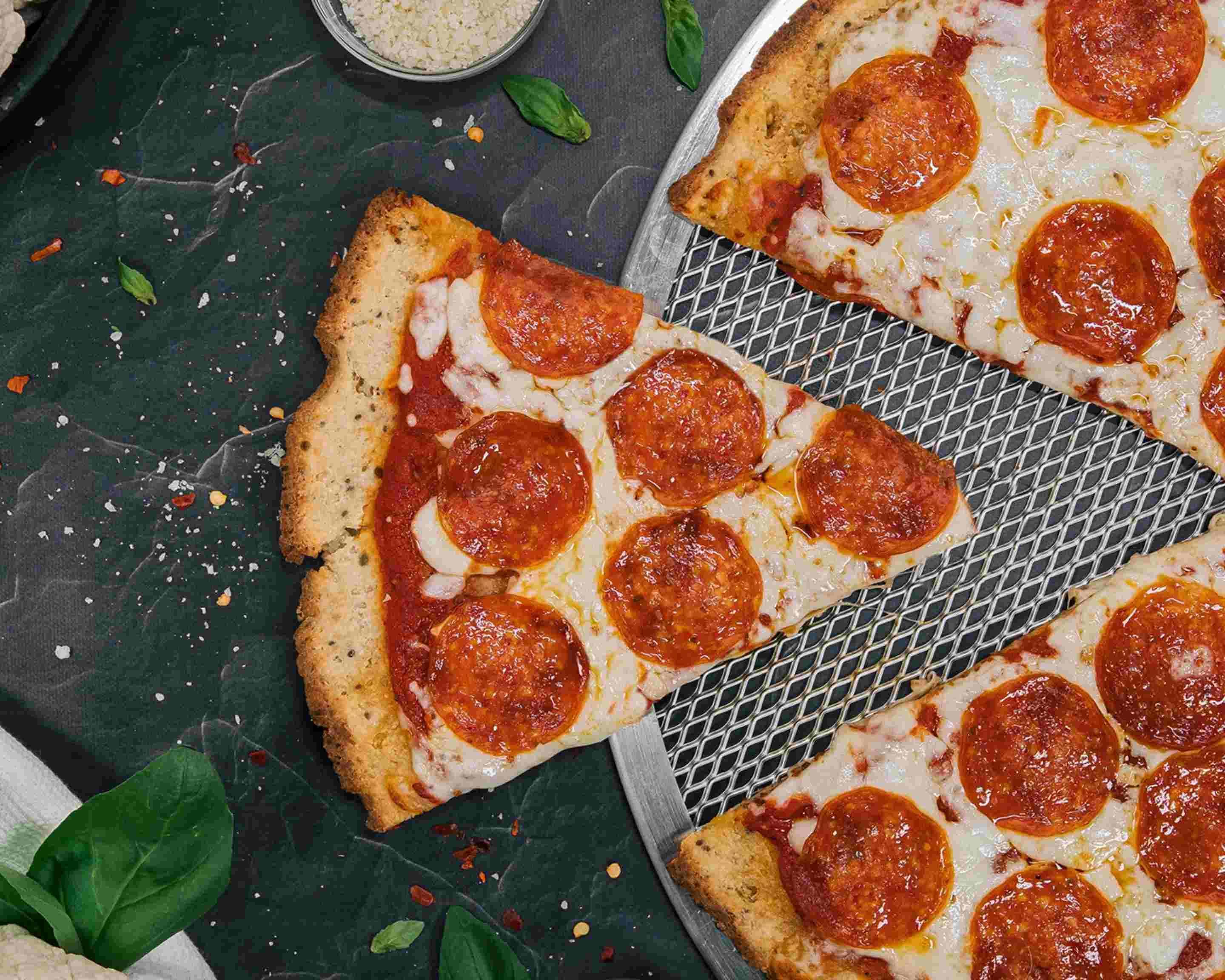 Cauliflower Pizza Kitchen S Bundy Dr Menu Los Angeles • Order