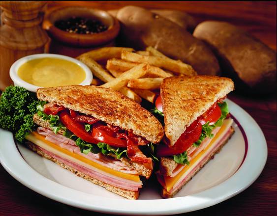 Order Ultimate Club food online from Rafferty's Restaurant & Bar store, Cordova on bringmethat.com