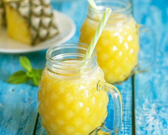 Order Pineapple Mango (32 oz) food online from Jewel Or Juice store, Honolulu on bringmethat.com