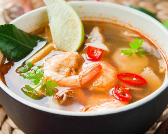 Order Tom Yum Soup food online from Satto Thai & Sushi Bar store, Atlanta on bringmethat.com