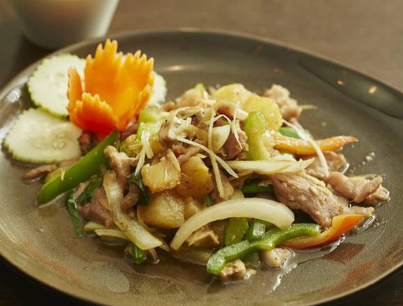 Order Ginger Delight food online from Red basil thai kitchen store, Long Island City on bringmethat.com