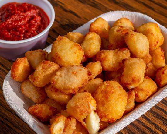 Order White Cheddar Cheese Curds food online from Major Goolsby's store, Milwaukee on bringmethat.com