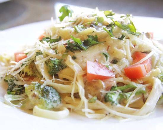 Order Fettuccine Carbonara food online from Luciano's Pizza & Pasta - California Ave. store, Seattle on bringmethat.com