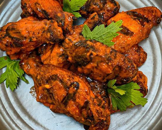 Order Smoked Chicken Wings food online from Foodhaul store, Elk Grove Village on bringmethat.com