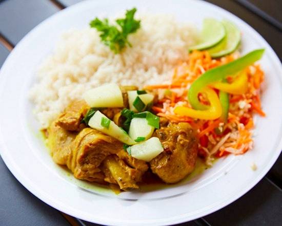 Order Curry Chicken food online from Taylormade Jamaican Eatery- Clinton Hill store, New York on bringmethat.com