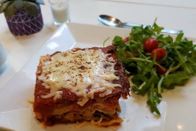 Order Beef Lasagna  food online from Francescas Pasta Market & Empanadas store, Aspen on bringmethat.com