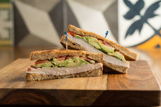 Order Turkey Avocado food online from Latin Cafe 2000 store, Miami on bringmethat.com
