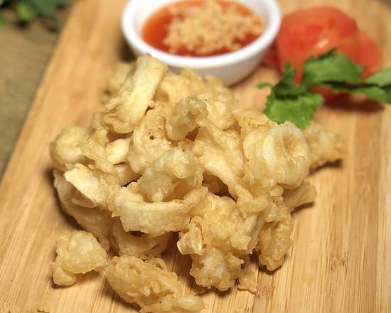 Order Crispy Calamari food online from Luck Thai store, New York on bringmethat.com
