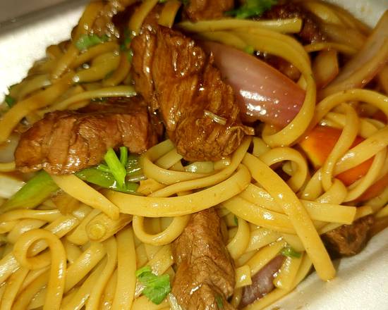 Order Tallarin Saltado de Carne food online from 1821 Sandwich Shop store, Miami on bringmethat.com