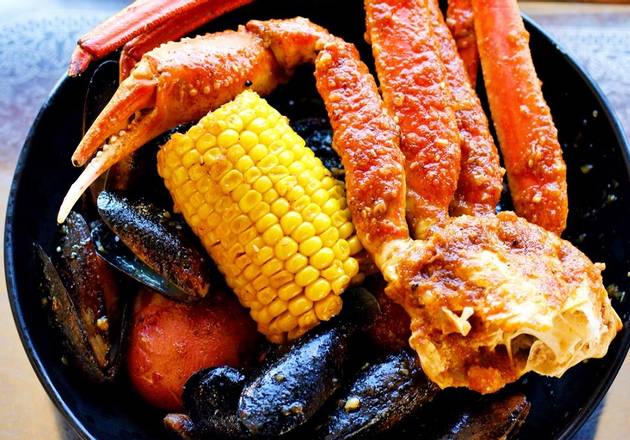 Order C4. Black Mussel (1/2Lb) food online from Captain King's Seafood City store, Memphis on bringmethat.com