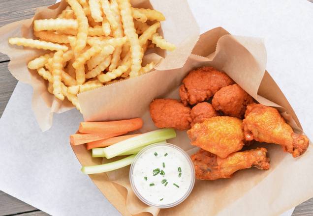 Order 3 Classic Bone-In Wings + 4 Crispy Boneless Wings Combo food online from Wing SZN store, Chandler on bringmethat.com