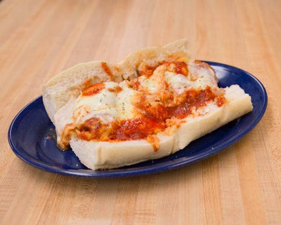 Order Chicken Parmigiana Sandwich food online from Robert's Pizzeria store, Newark on bringmethat.com