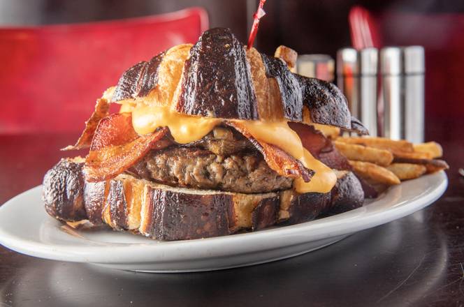 Order Richie Burger 2.0 food online from Labriola Bakery Cafe store, Oak Brook on bringmethat.com