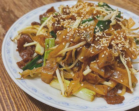 紅盤子港式茶餐廳|信義安和|通化夜市美食|外帶外送|家庭料理|商務午餐|港式點心|港人主理|港式飲茶|港式料理|大安區美食|🏆 台北最好吃的「乾炒牛河」💁♂️