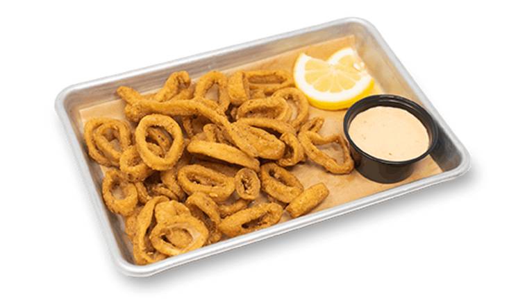 Order Calamari Appetizer food online from Famous Dave's store, Woodbury on bringmethat.com