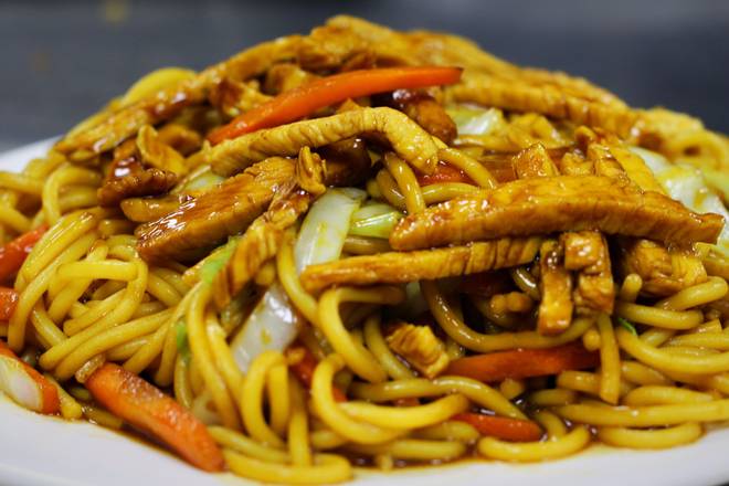 Order L1. Chicken Lo Mein food online from Captain King's Seafood City store, Memphis on bringmethat.com